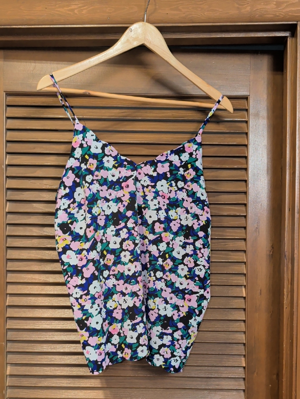 Halogen Floral Print Scallop Edge Camisole - Black, Pink, White, Purple, Green